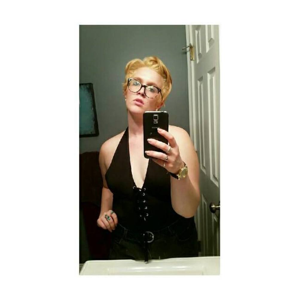 Meet your Posher, Molly